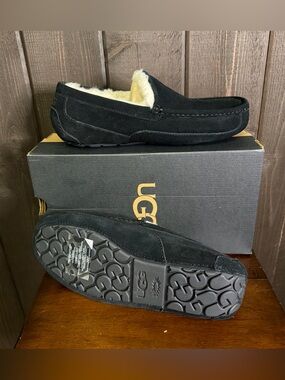 UGG Mens Ascot Slipper Black Sz 9 #1101110 Authentic New In Box NEW NWT